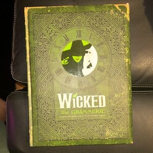WICKED “The Grimmerie” 
Official companion to the Broadway musical